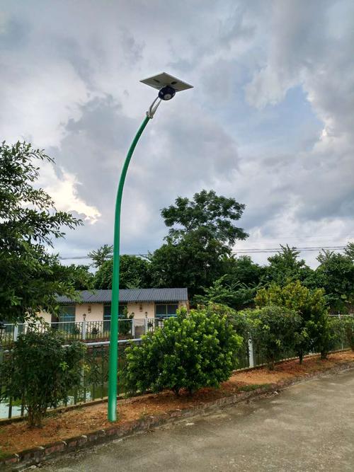 太陽能監(jiān)控照明一體化路燈 智慧城市的綠色利器
